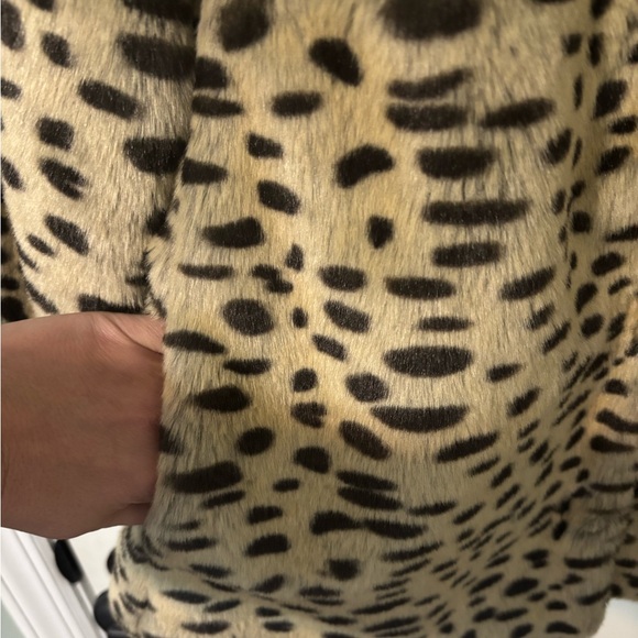 EUC Womens Faux Fur Evening Jacket XS Cheetah Old Money Upper Class Animal Print - Picture 4 of 12